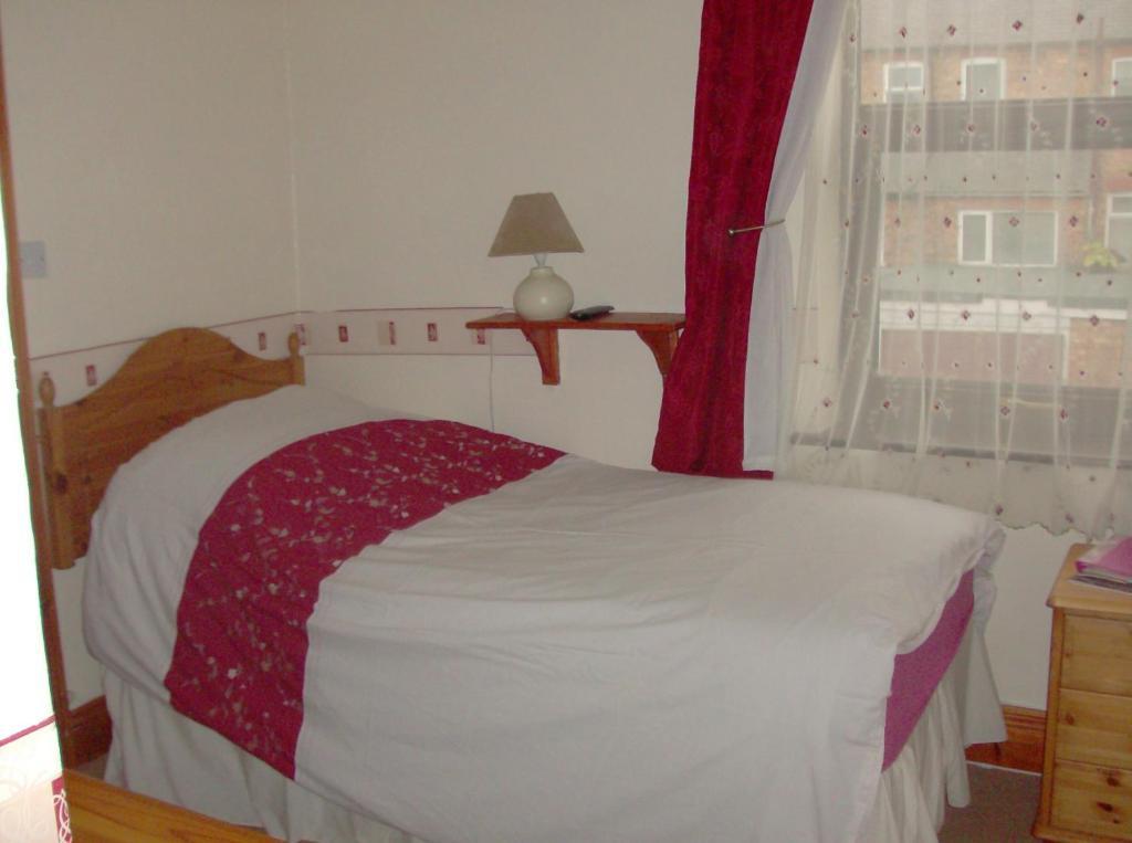Jadellas Guest House Скарбъро Стая снимка